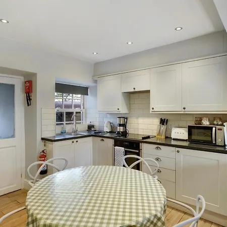 2 Bed In Ambleside Oc-Lr002